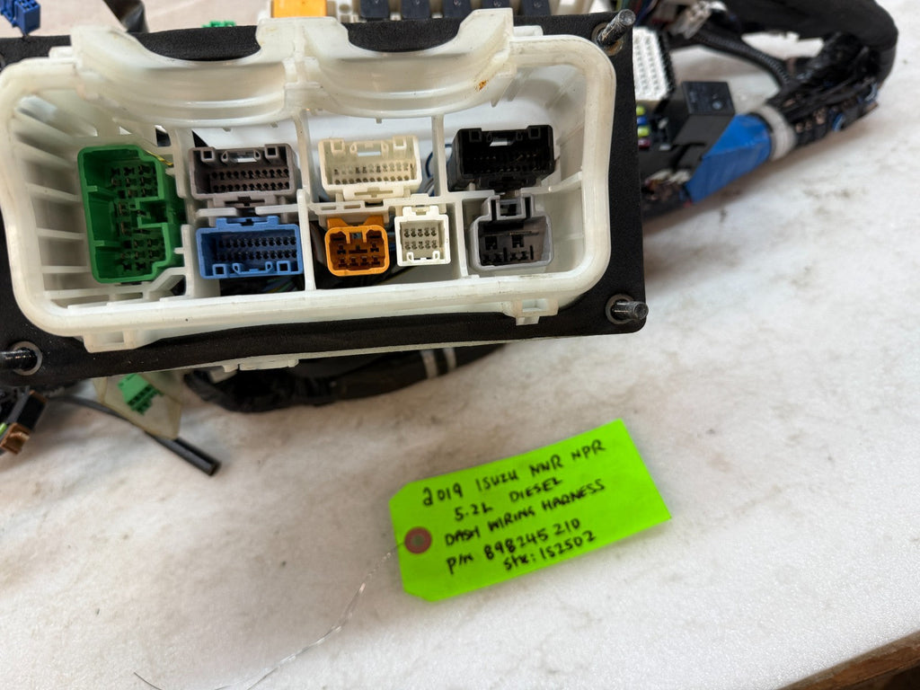 19 ISUZU NRR NQR 5.2 DASH WIRING HARNESS LOOM 898245210