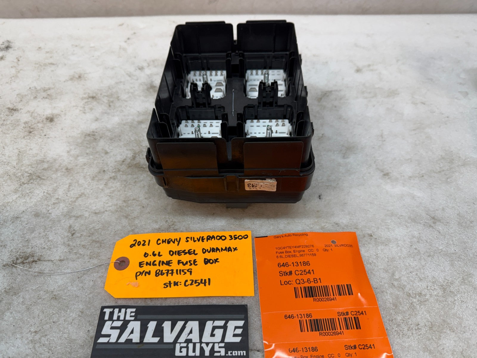21 CHEVROLET GMC SIERRA SILVERADO 3500 2500 ENGINE FUSE RELAY BOX 86771159 19-21