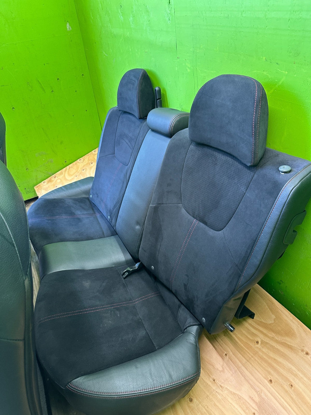 11 Subaru Impreza STi HATCHBACK FRONT REAR SEATS BLACK ALCANTARA 08-14