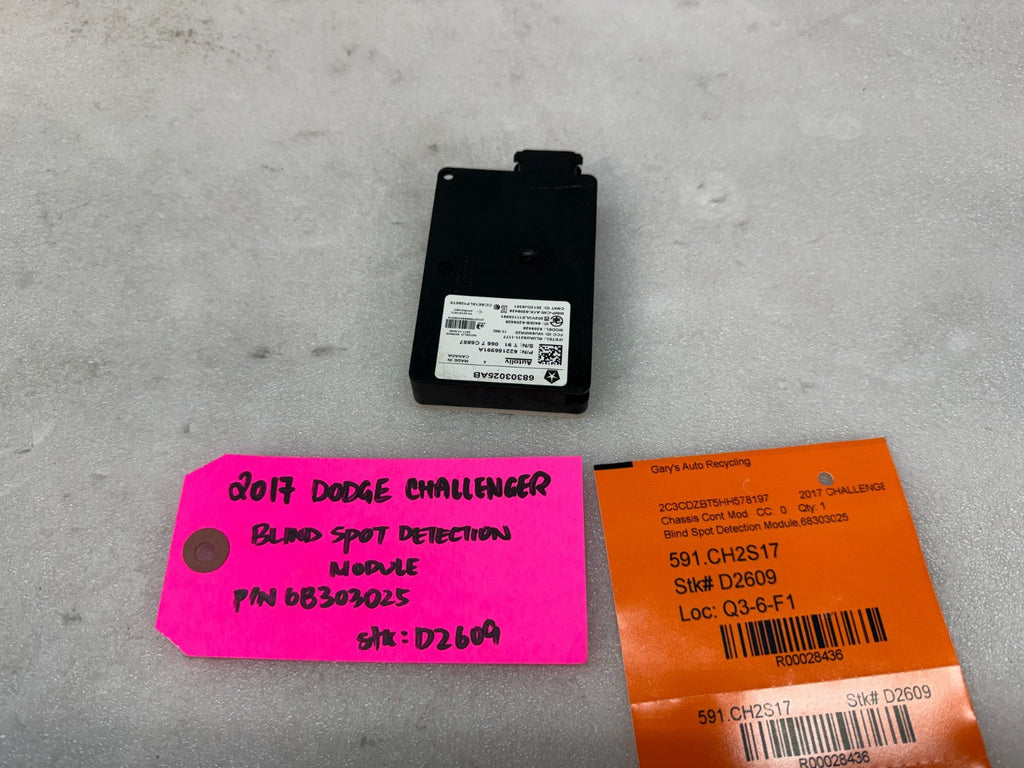 15-18 DODGE CHALLENGER SRT OEM LEFT RIGHT REAR BLIND SPOT SENSOR MODULE 68303025