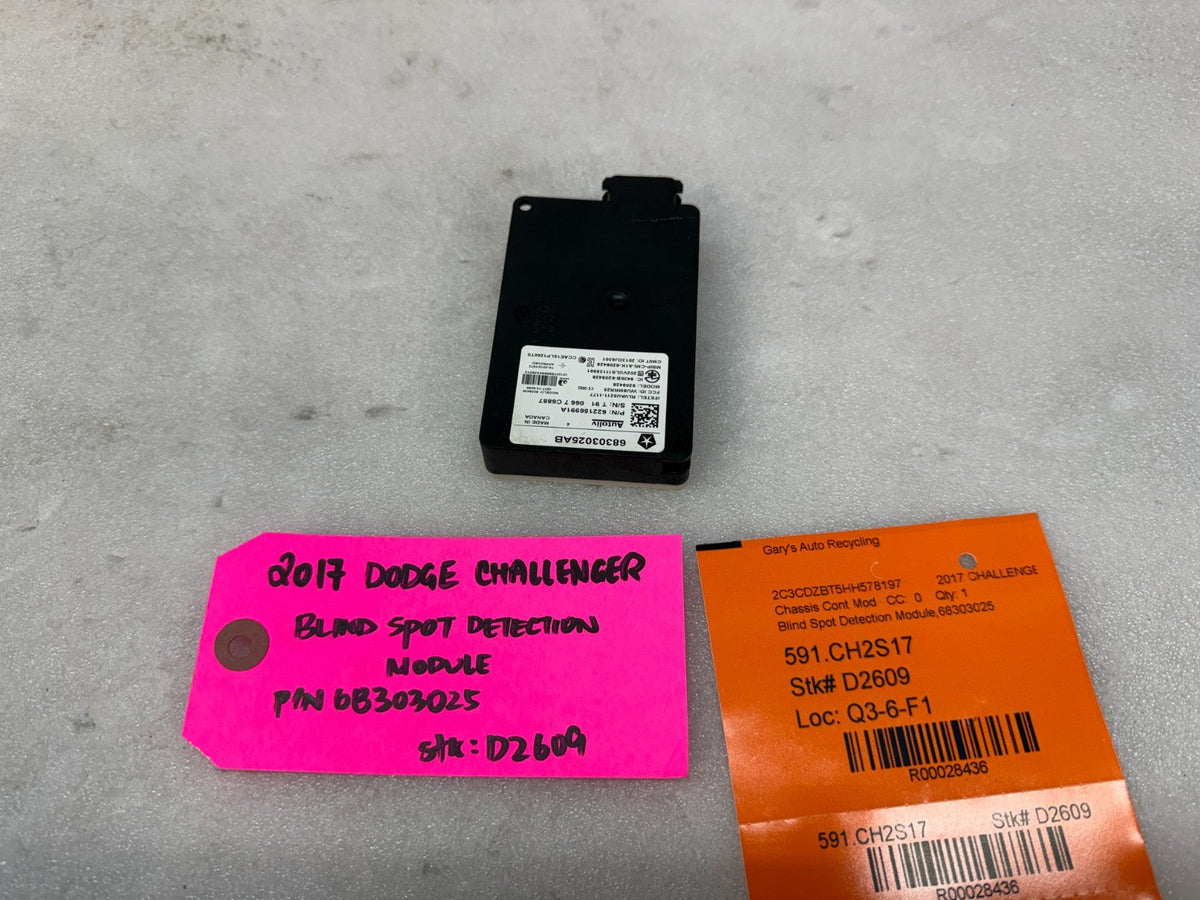15-18 DODGE CHALLENGER SRT OEM LEFT RIGHT REAR BLIND SPOT SENSOR MODULE 68303025