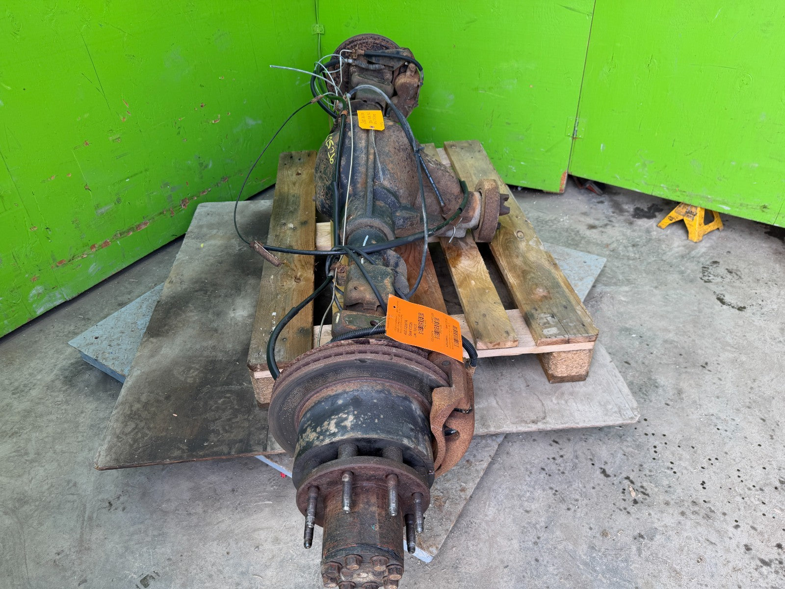 01-07 GMC SIERRA SILVERADO 3500HD DRW REAR DIFFERENTIAL AXLE GT4 G80 3.73