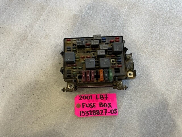01-05 Chevrolet GMC SILVERADO SIERRA 6.6 LB7 UNDERHOOD FUSEBOX RELAY 15328827-03