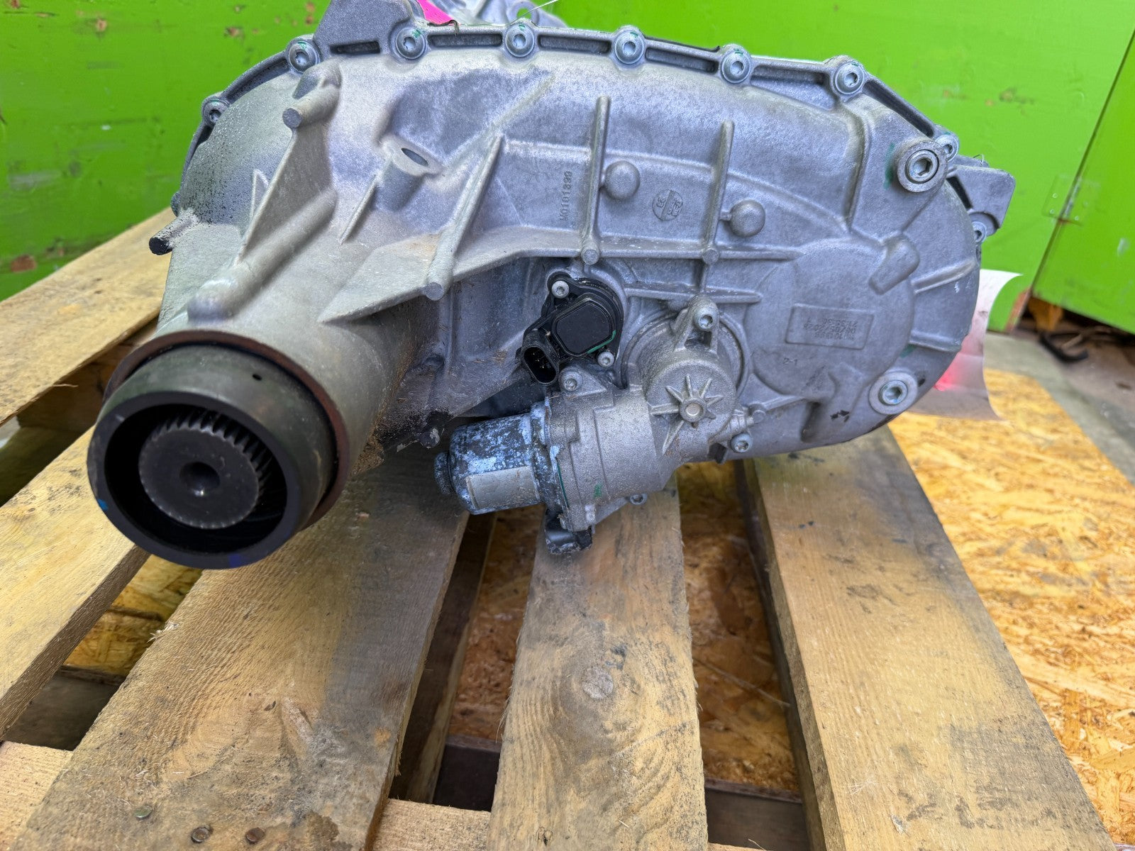 24 25 Chevrolet GMC 3500hd SIERRA 6.6 DIESEL NQH TRANSFER CASE 85611345 2K!!