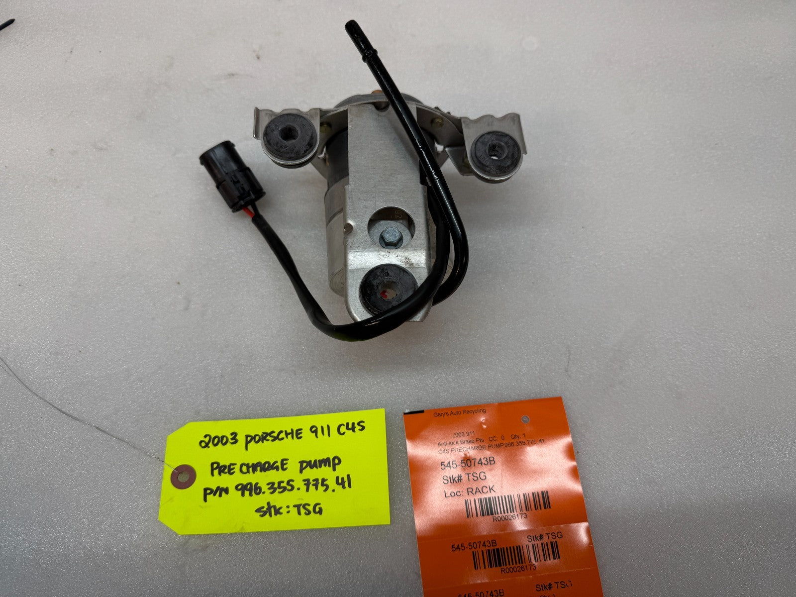 03 PORSCHE 911 996 C4S TURBO OEM ABS PRE CHARGE PUMP 99635577541 01-05