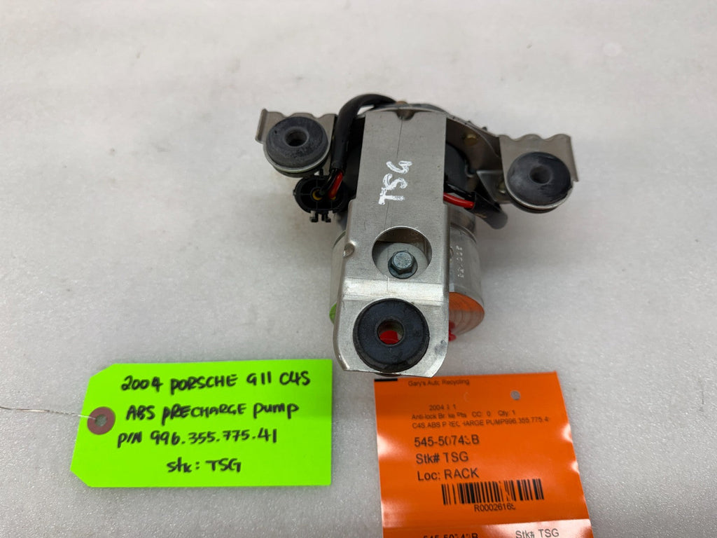 04 PORSCHE 911 996 C4S TURBO OEM ABS PRE CHARGE PUMP 99635577541 01-05