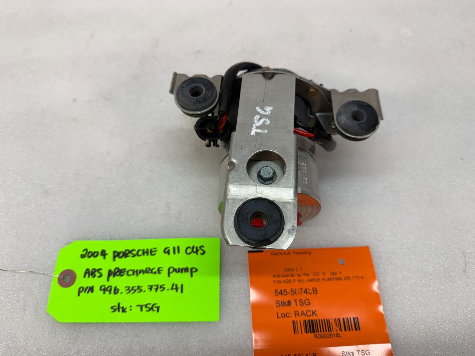 04 PORSCHE 911 996 C4S TURBO OEM ABS PRE CHARGE PUMP 99635577541 01-05