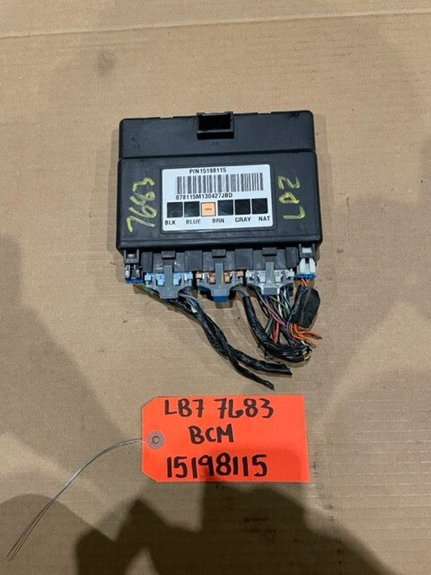 03 04 Chevrolet GMC DURAMAX LB7 6.6 BODY CONTROL MODULE BCM 15198115