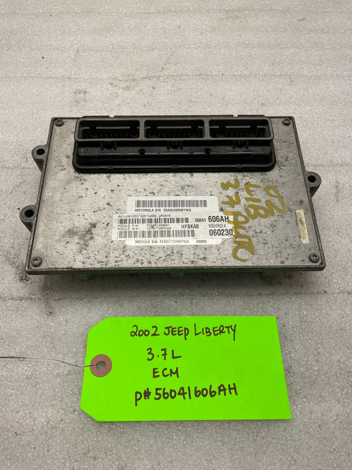 02 JEEP LIBERTY 3.7 AUTOMATIC ENGINE COMPUTER ECM ECU 56041606AH