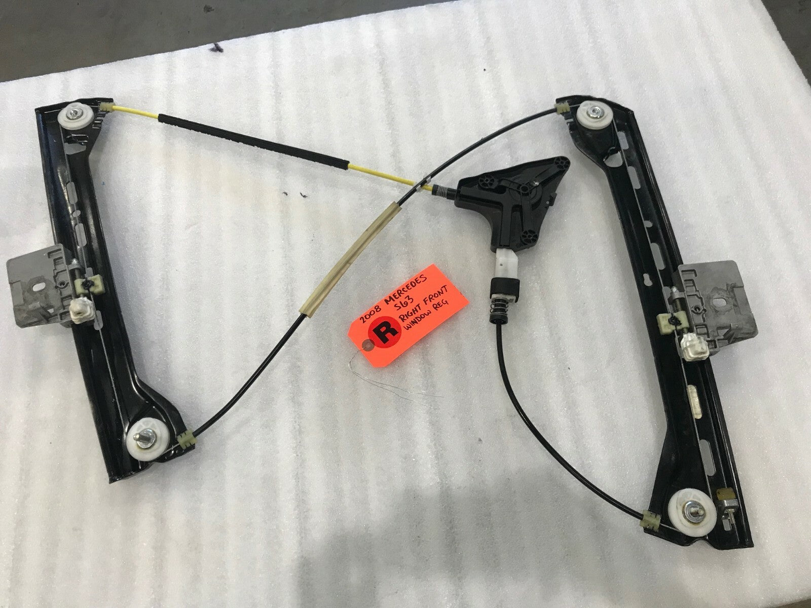 16 MERCEDES S65 AMG C217 COUPE RIGHT PASSENGER WINDOW REGULATOR A2177200246