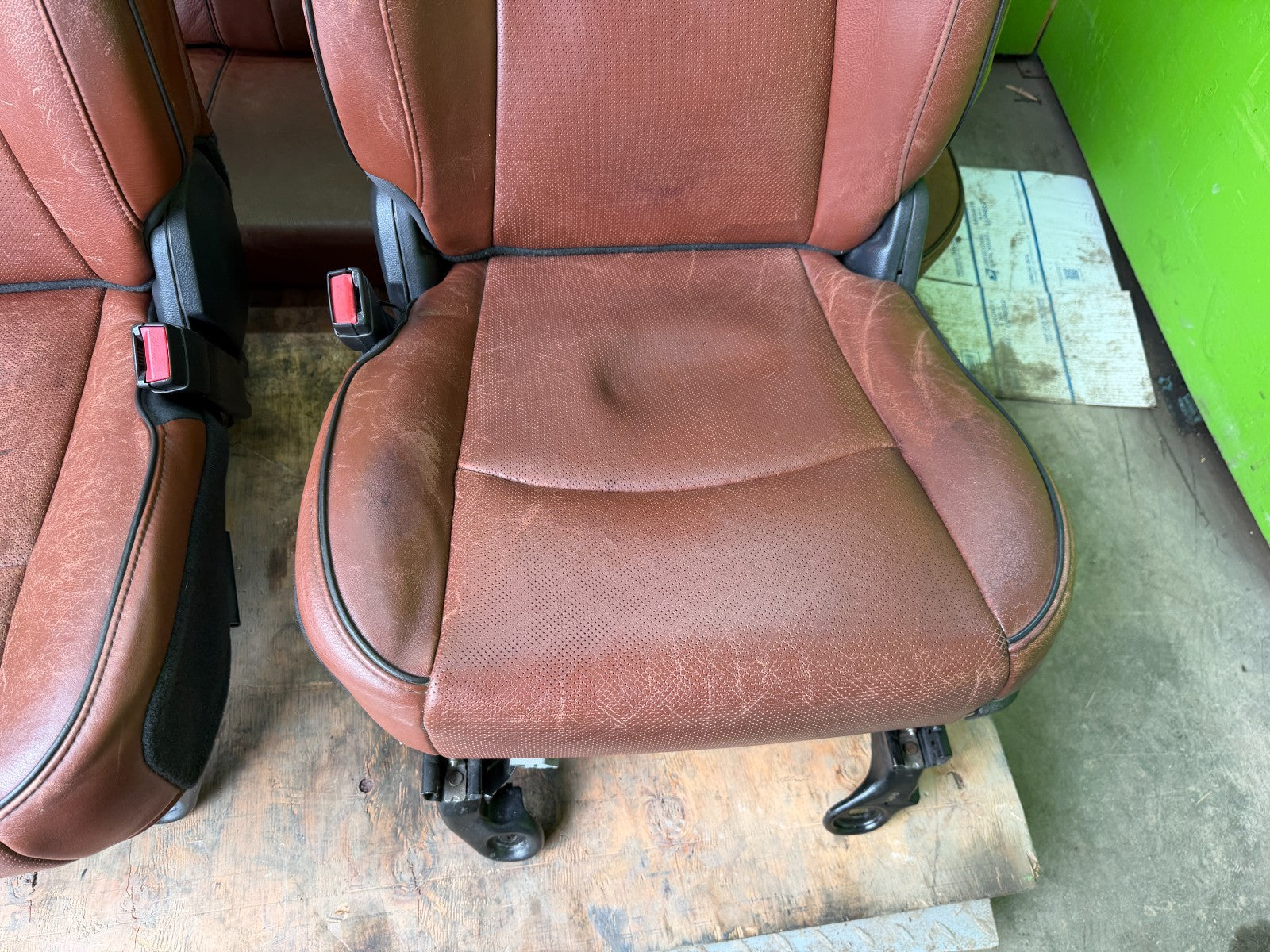 10 11 12 DODGE RAM 2500 3500 LONGHORN FRONT REAR SEATS CONSOLE LID
