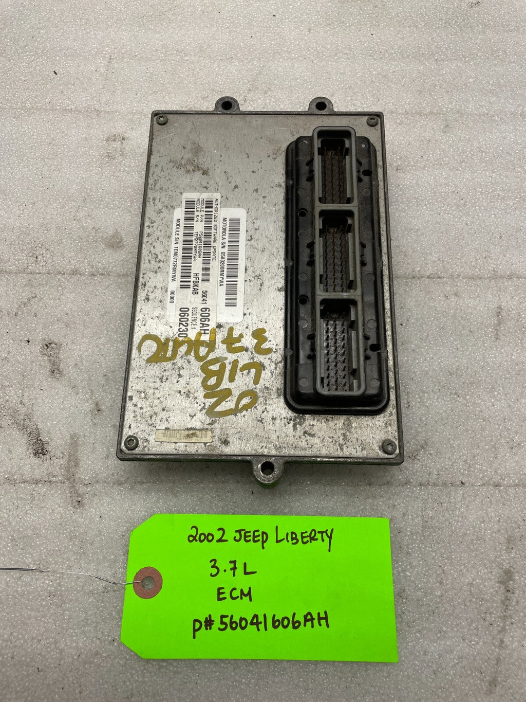 02 JEEP LIBERTY 3.7 AUTOMATIC ENGINE COMPUTER ECM ECU 56041606AH