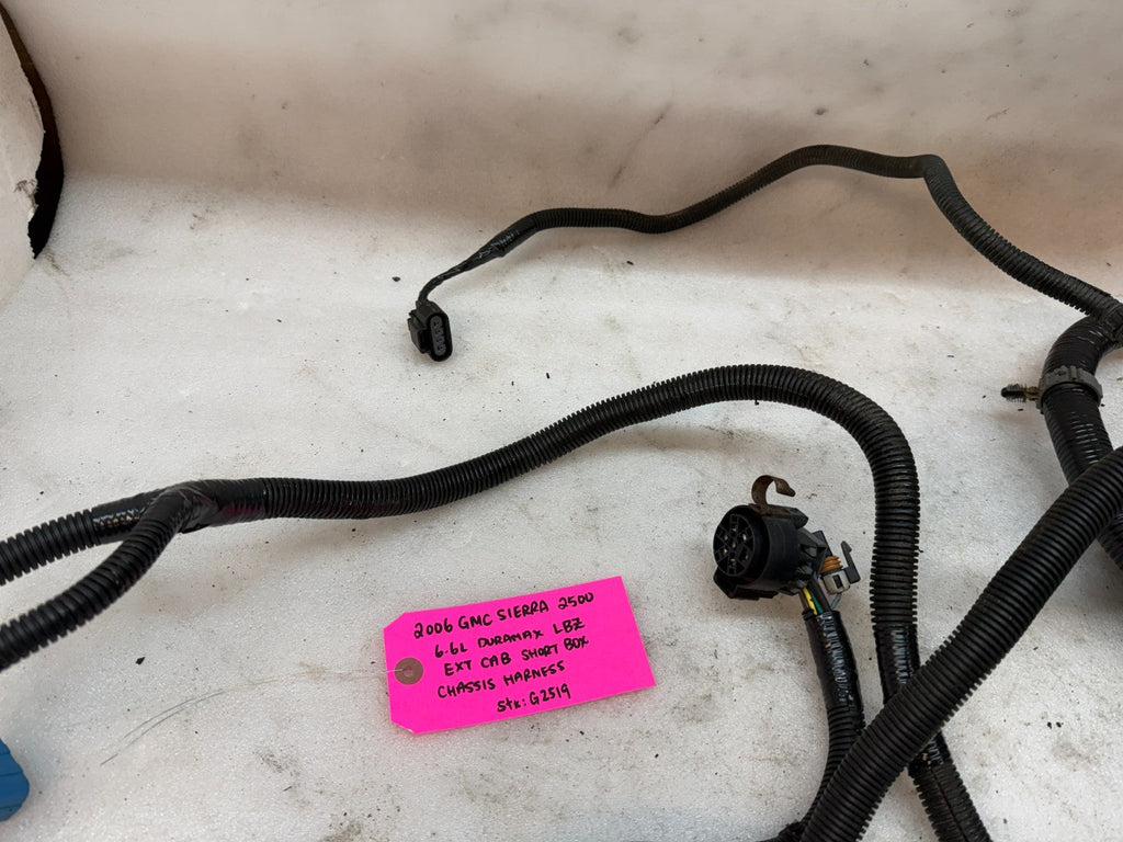 06 07 Chevrolet GMC 2500HD 3500 4wd EXT CAB SHORT BOX CHASSIS WIRING HARNESS