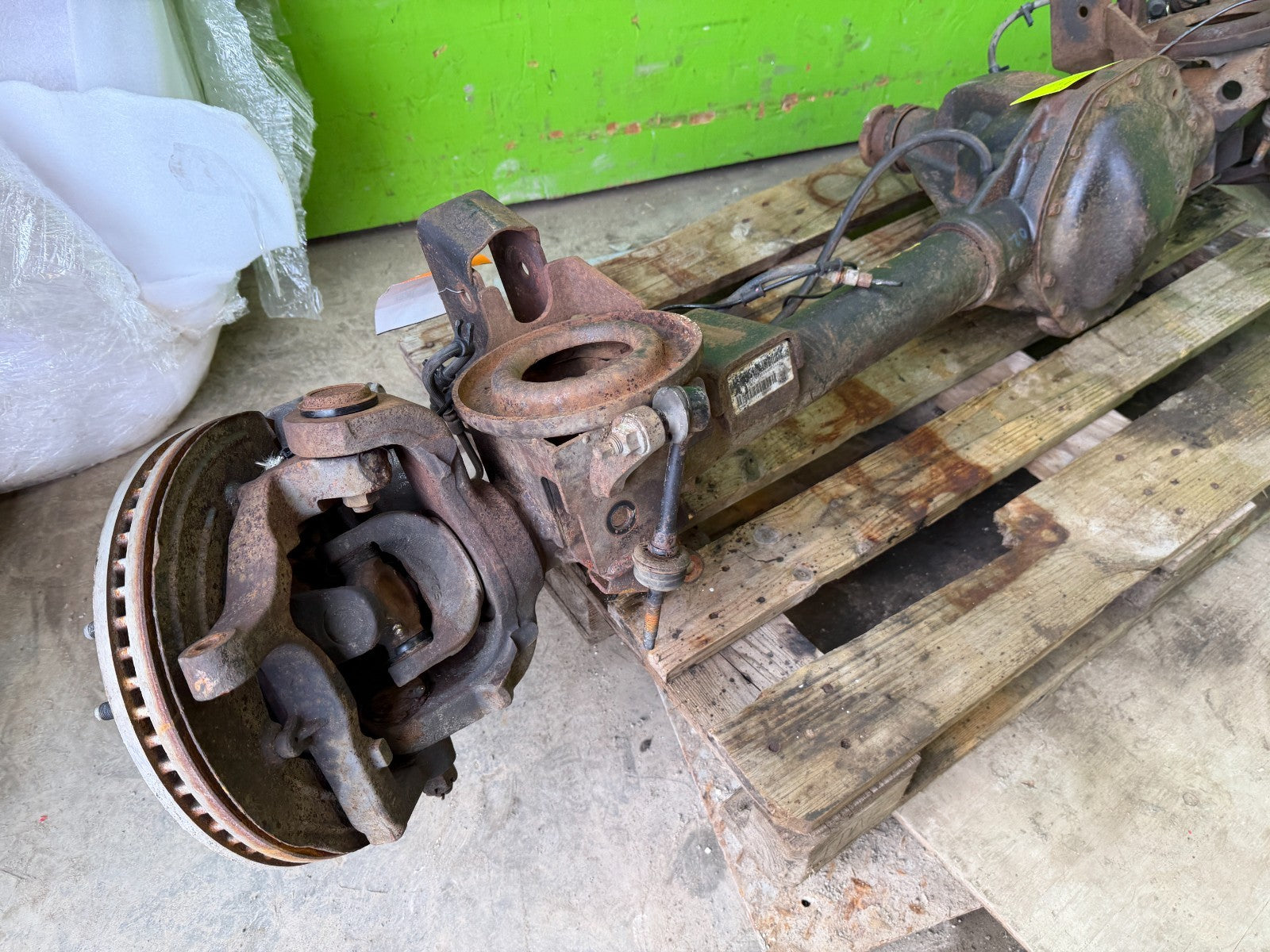 2012 DODGE RAM 3500 6.7 CUMMINS DIESEL 3.73 FRONT DIFFERENTIAL AXLE SRW