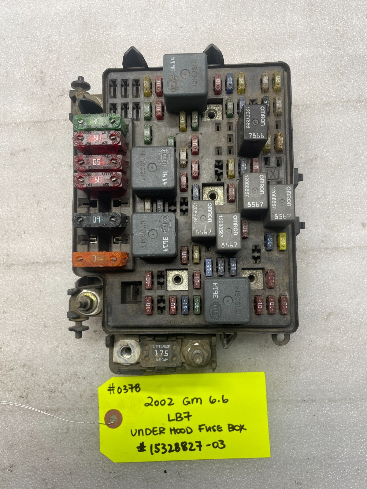 01 02 Chevrolet GMC SILVERADO SIERRA LLY UNDERHOOD FUSE RELAY BOX 15328827-03