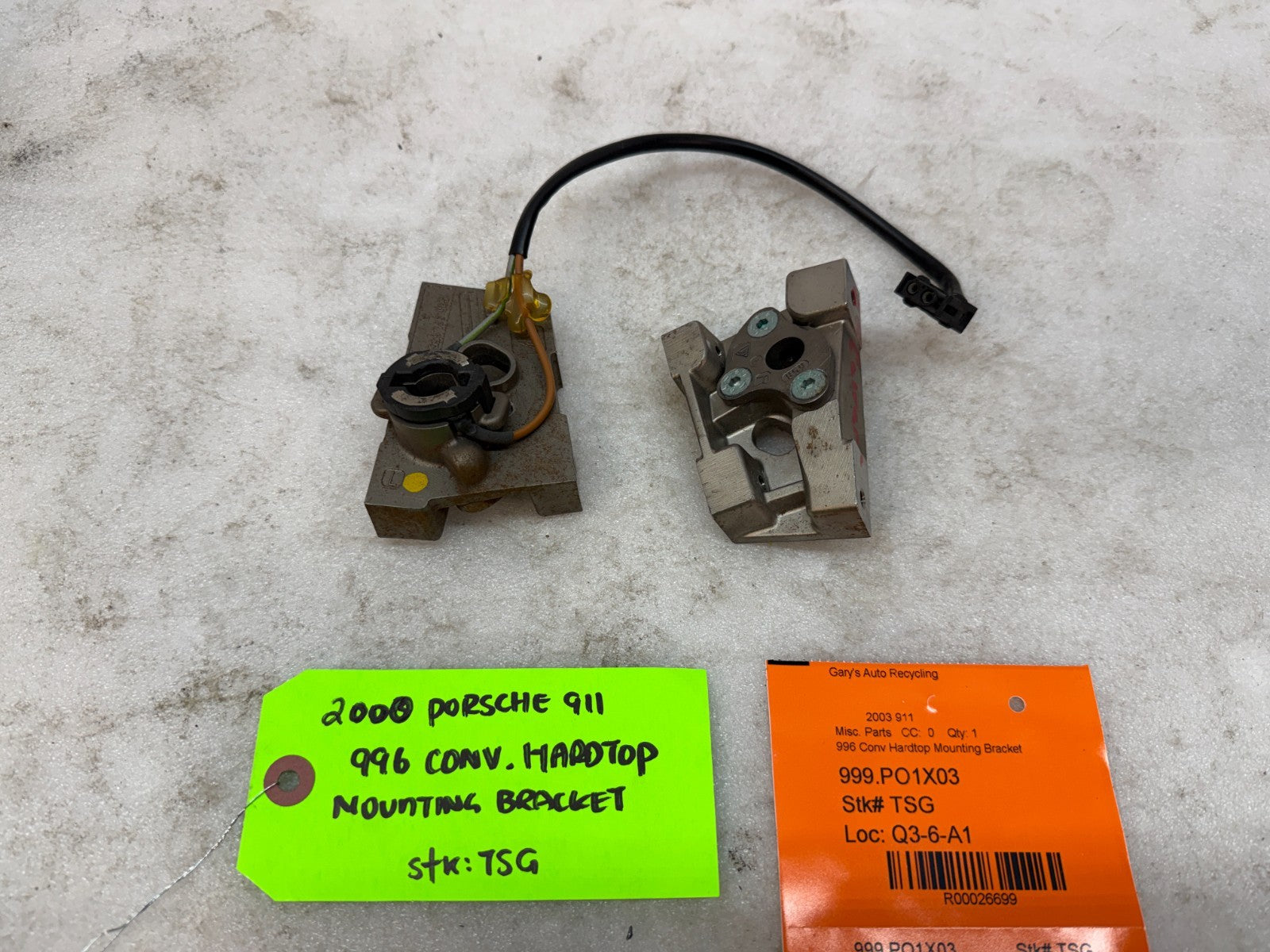 99-04 PORSCHE 996 CONVERTIBLE CABRIOLET ROOF REAR LATCH BRACKETS MOUNT HARD TOP