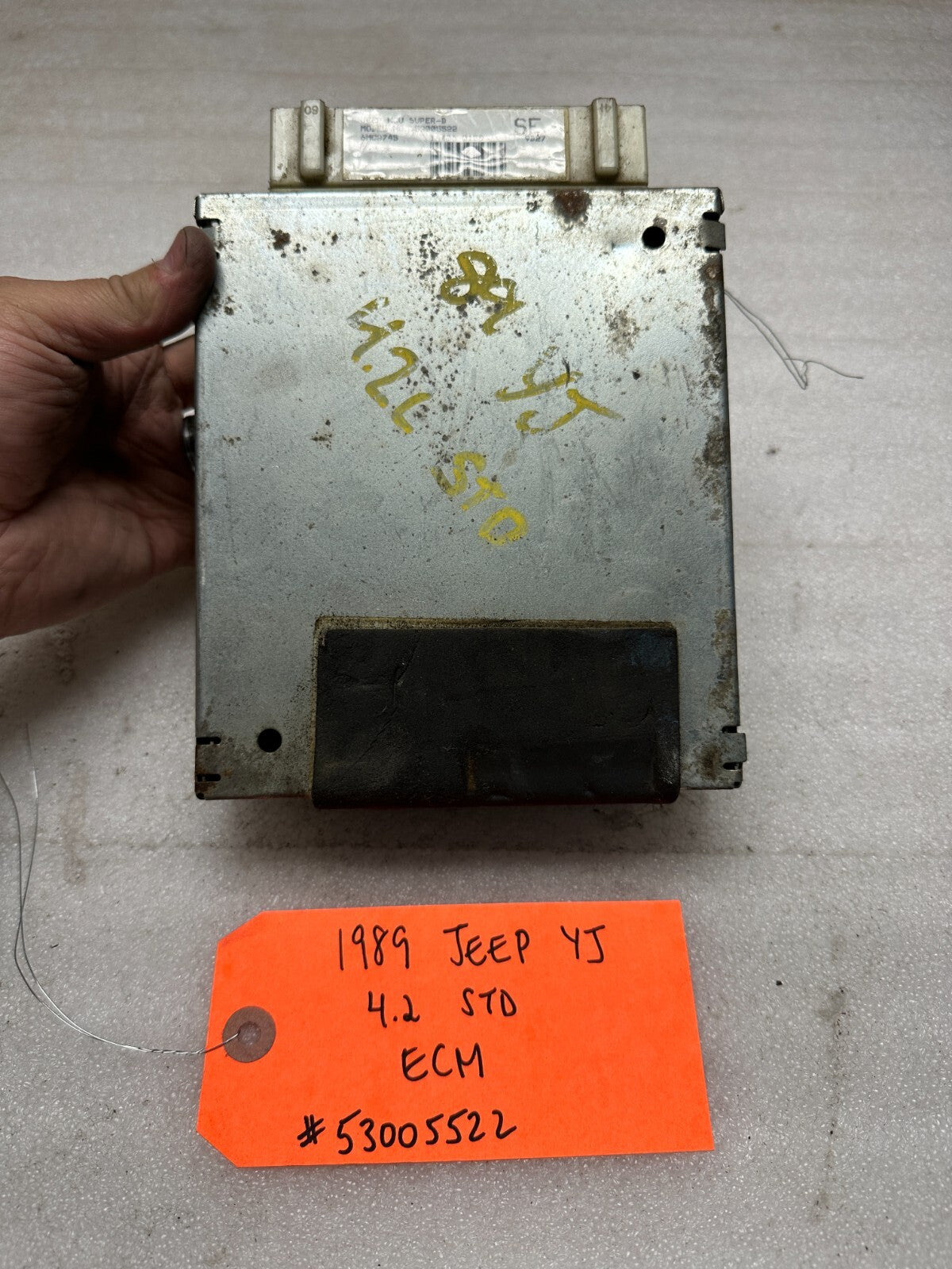 87-90 JEEP WRANGLER YJ 4.2 MANUAL TRANS ENGINE COMPUTER ECM ECU 53005522