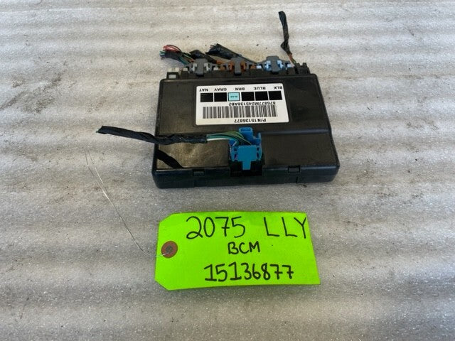 04 05 Chevrolet GMC DURAMAX LLY 6.6 BODY CONTROL MODULE BCM 15136877
