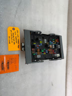 11-14 GMC CHEVROLET SILVERADO 2500HD 3500HD 6.6 LML FUSE RELAY BOX 25941367-02