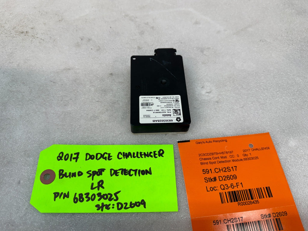 15-18 DODGE CHALLENGER SRT OEM LEFT RIGHT REAR BLIND SPOT SENSOR MODULE 68303025