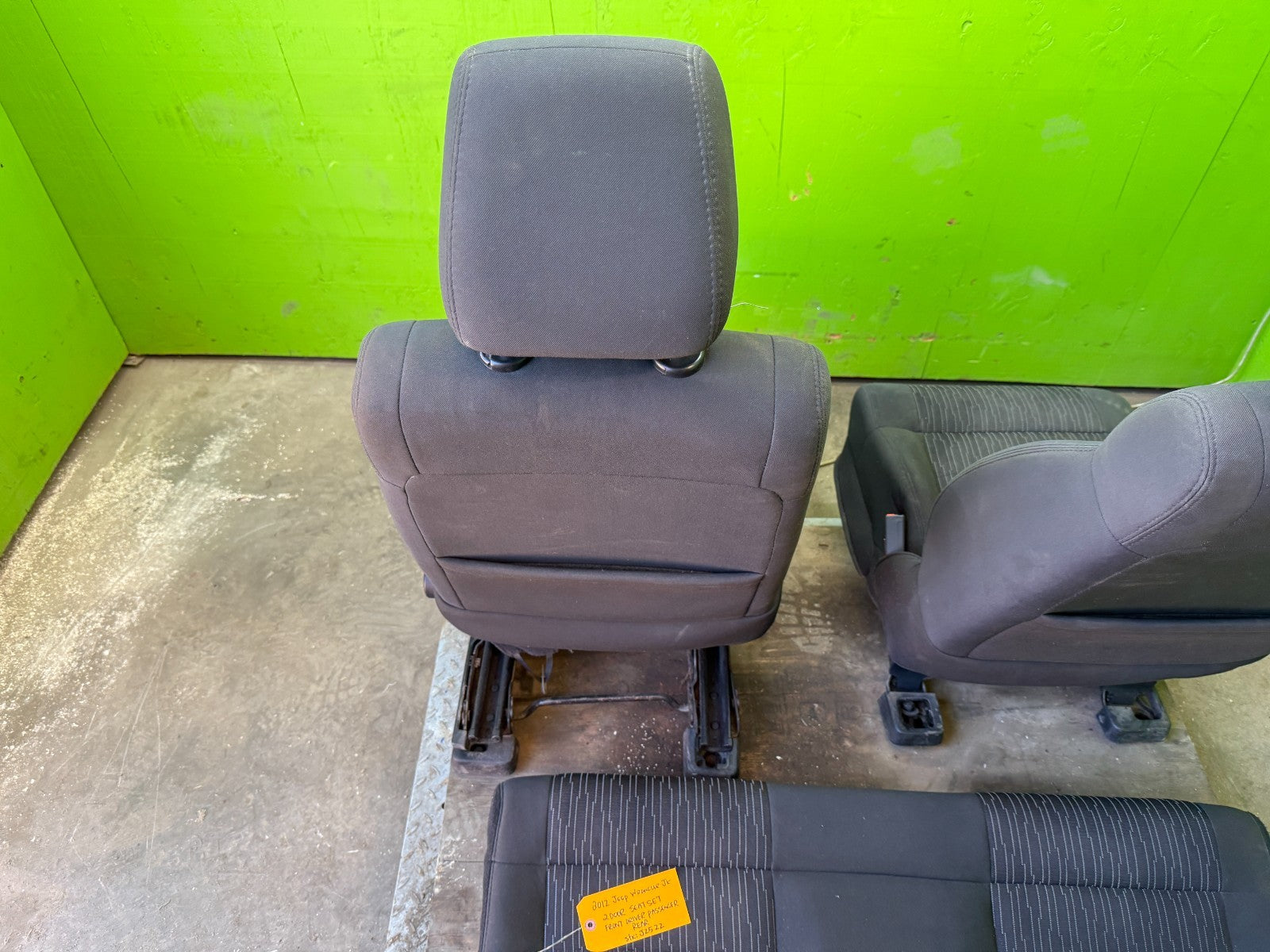07-18 JEEP WRANGLER JK  2 DR OEM FRONT REAR COMPLETE SEATS SET DARK GREY GRAY