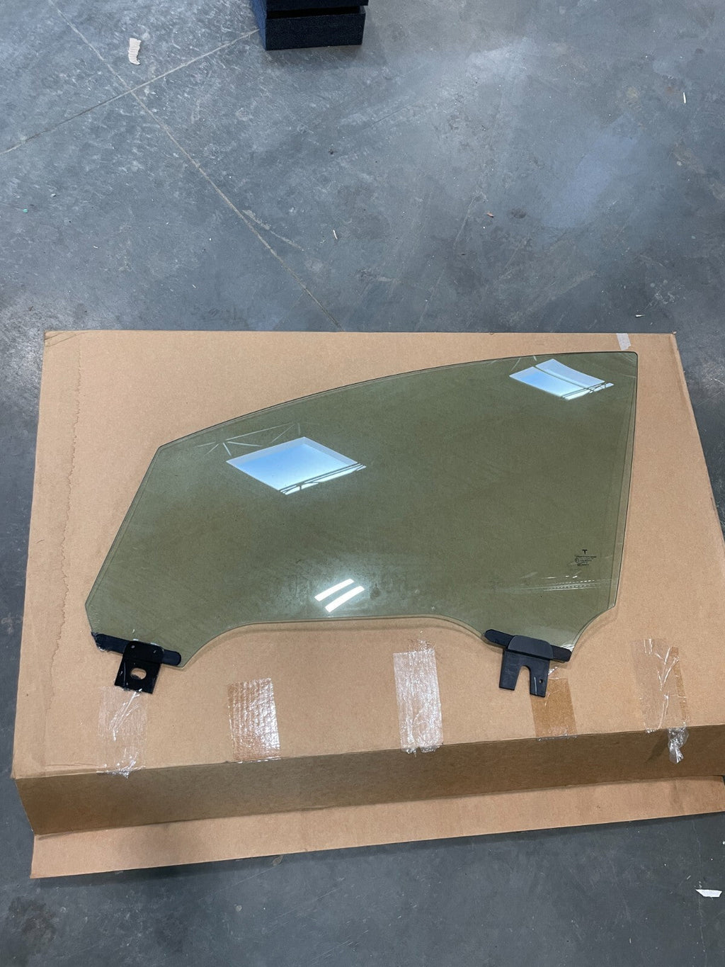 16 17 18 19 20 TESLA MODEL X LEFT DRIVER SIDE WINDOW GLASS 102882200G NEW!