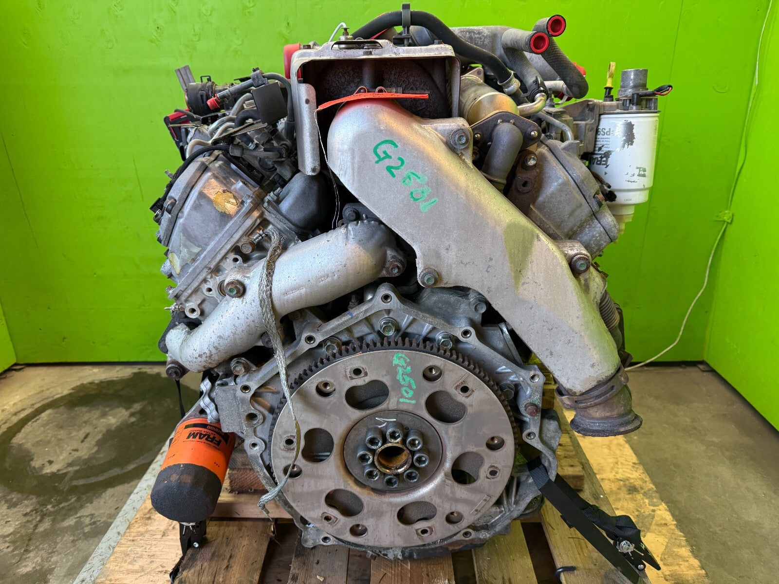 04 05 CHEVROLET GMC 2500 3500 6.6 LLY DURAMAX DIESEL ENGINE MOTOR NO CORE!!