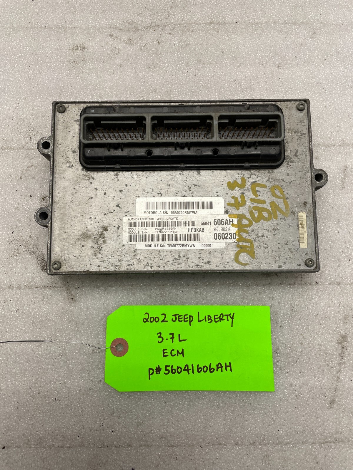 02 JEEP LIBERTY 3.7 AUTOMATIC ENGINE COMPUTER ECM ECU 56041606AH