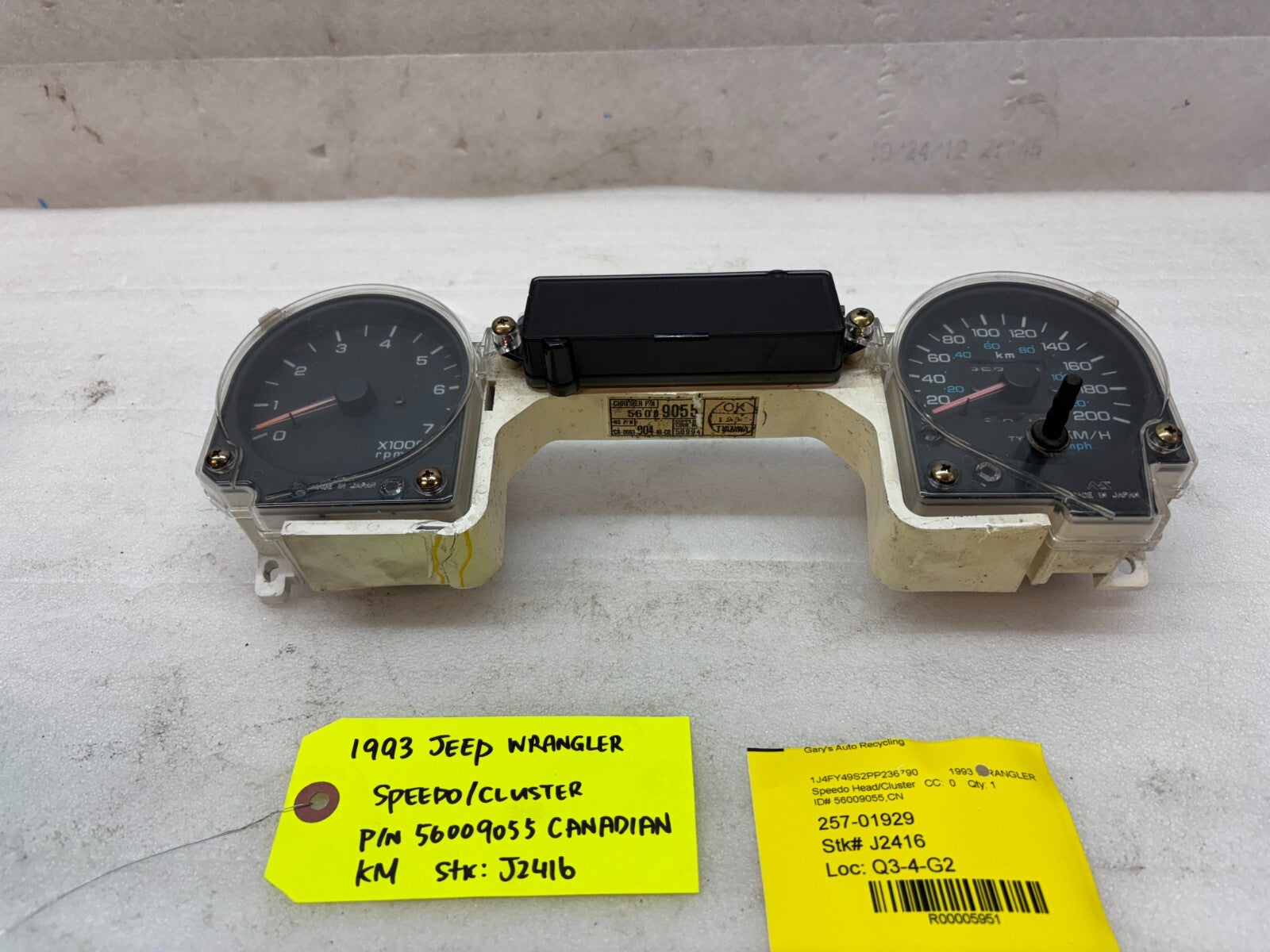 92-95 JEEP WRANGLER YJ OEM METRIC GAUGE CLUSTER SPEEDOMETER TACH 56009055