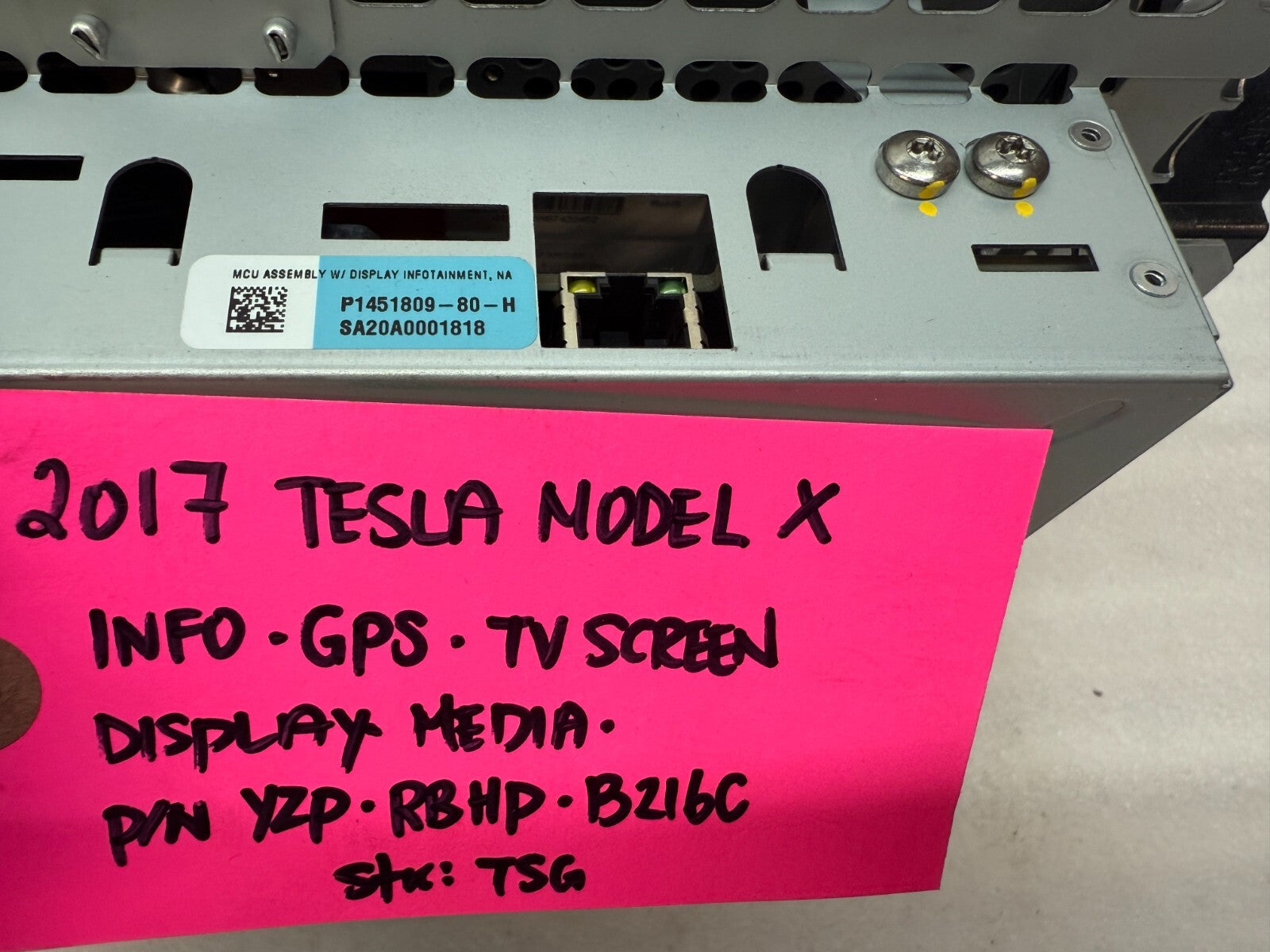 16-20 TESLA MODEL X S GPS NAVIGATION MEDIA TOUCH SCREEN MCU 1450737-00-B