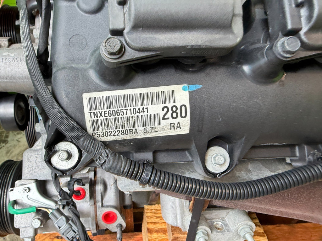 17 DODGE CHALLENGER RT COMPLETE 5.7 HEMI ENGINE W TR6060 MANUAL TRANSMISSION 35K