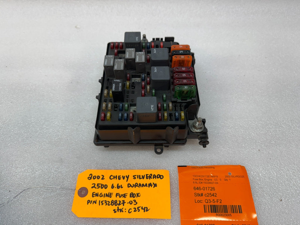 01 02 Chevrolet GMC SILVERADO SIERRA LLY UNDERHOOD FUSE RELAY BOX 15328827-03