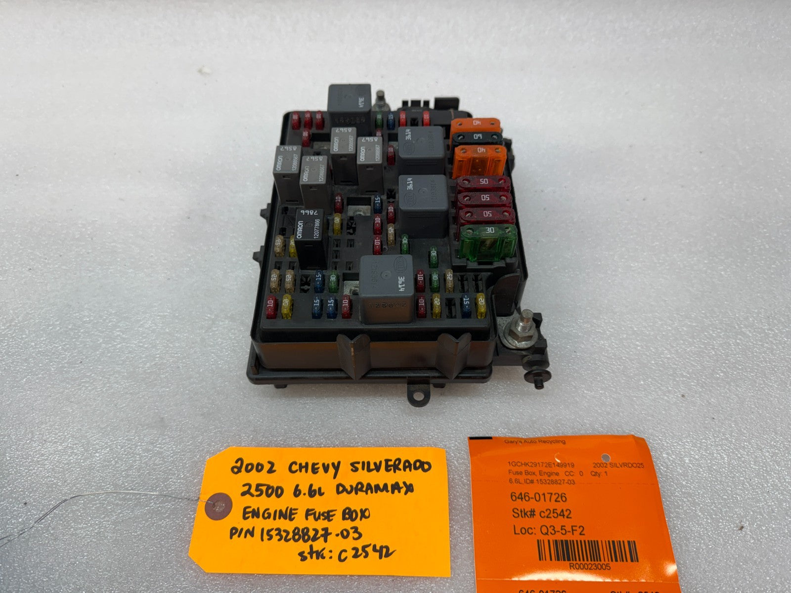 01 02 Chevrolet GMC SILVERADO SIERRA LLY UNDERHOOD FUSE RELAY BOX 15328827-03