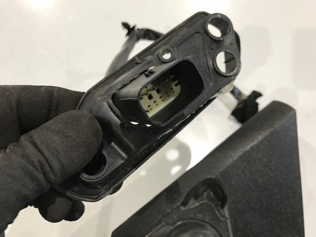 19 FORD MUSTANG 5.0 GT OEM LEFT DRIVERS SIDE POWER MIRROR W/ PUDDLE BLIND SPOT