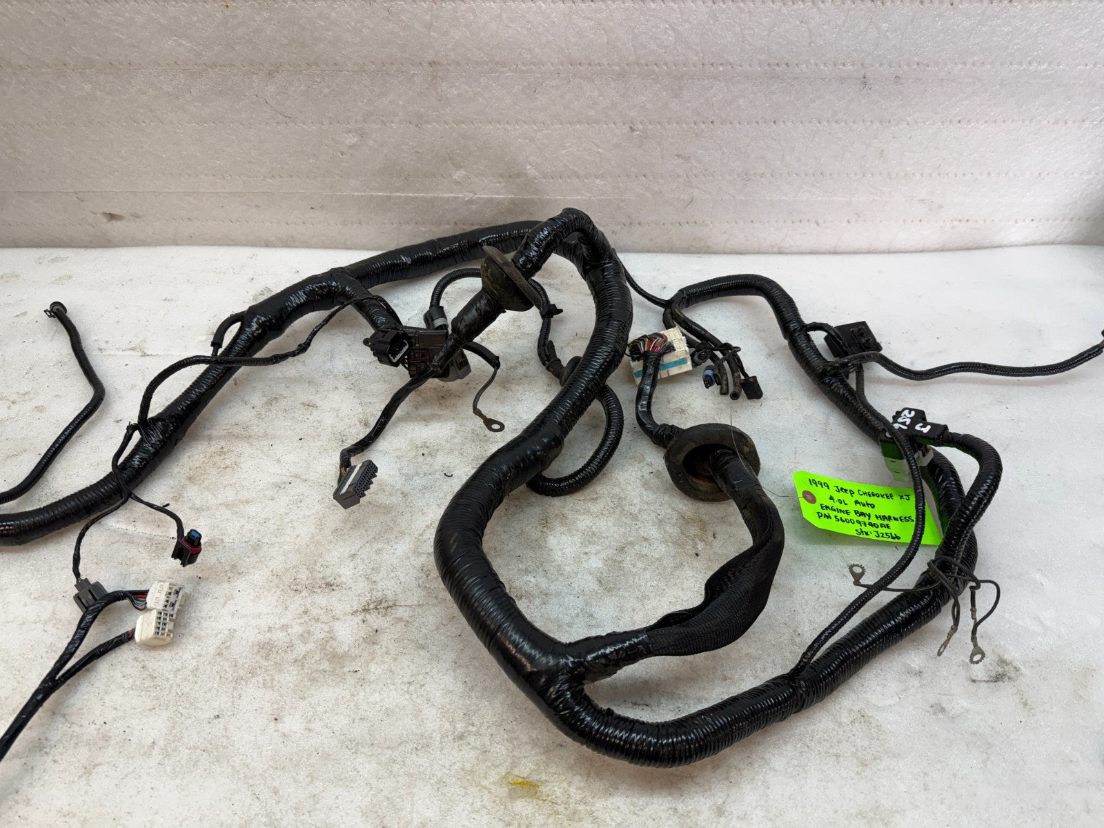 99 JEEP CHEROKEE XJ 4.0 ENGINE WIRING HARNESS LOOM 97-01 P56009740AE