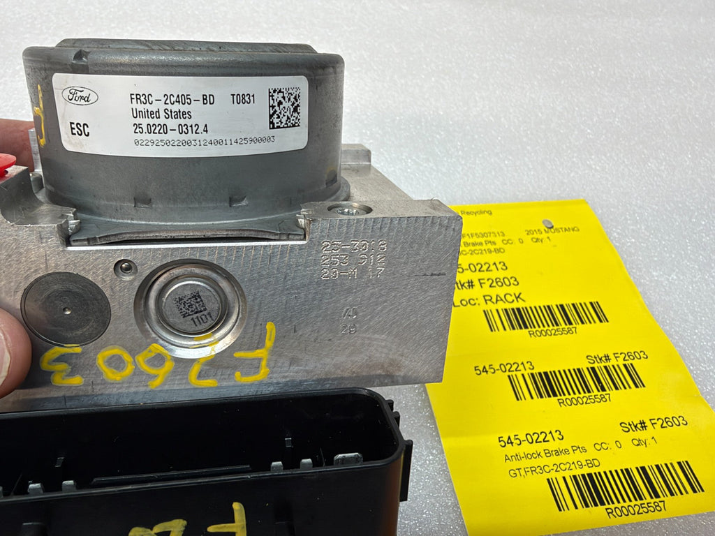 15 FORD MUSTANG GT ABS ANTI LOCK BRAKE PUMP MODULE FR3C-2C219-BD