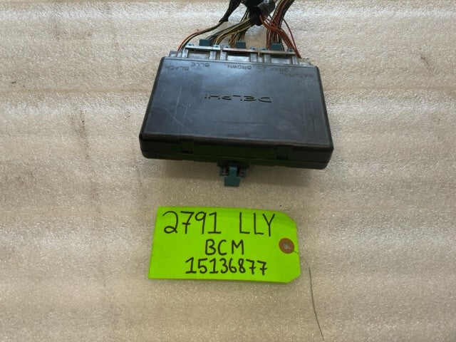 04 05 Chevrolet GMC DURAMAX LLY 6.6 BODY CONTROL MODULE BCM 15136877