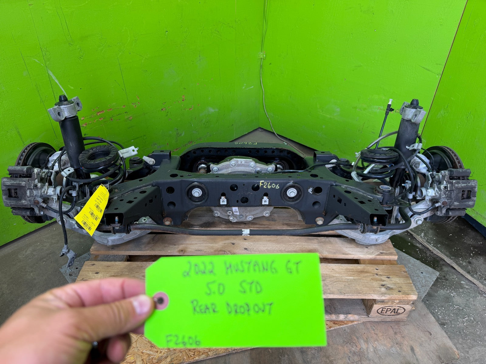 15-22 FORD MUSTANG GT 5.0 REAR SUSPENSION AXLE DIFFERENTIAL 3.55 GEARS