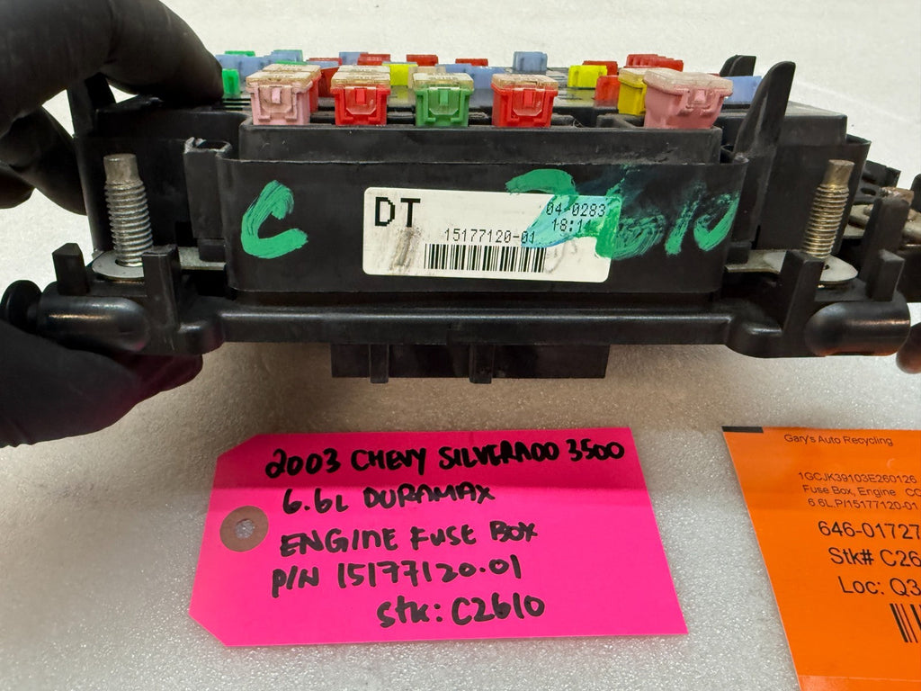 01-05 Chevrolet GMC 2500hd SIERRA 6.6 LB7 UNDERHOOD FUSE RELAY BOX 15177120-01