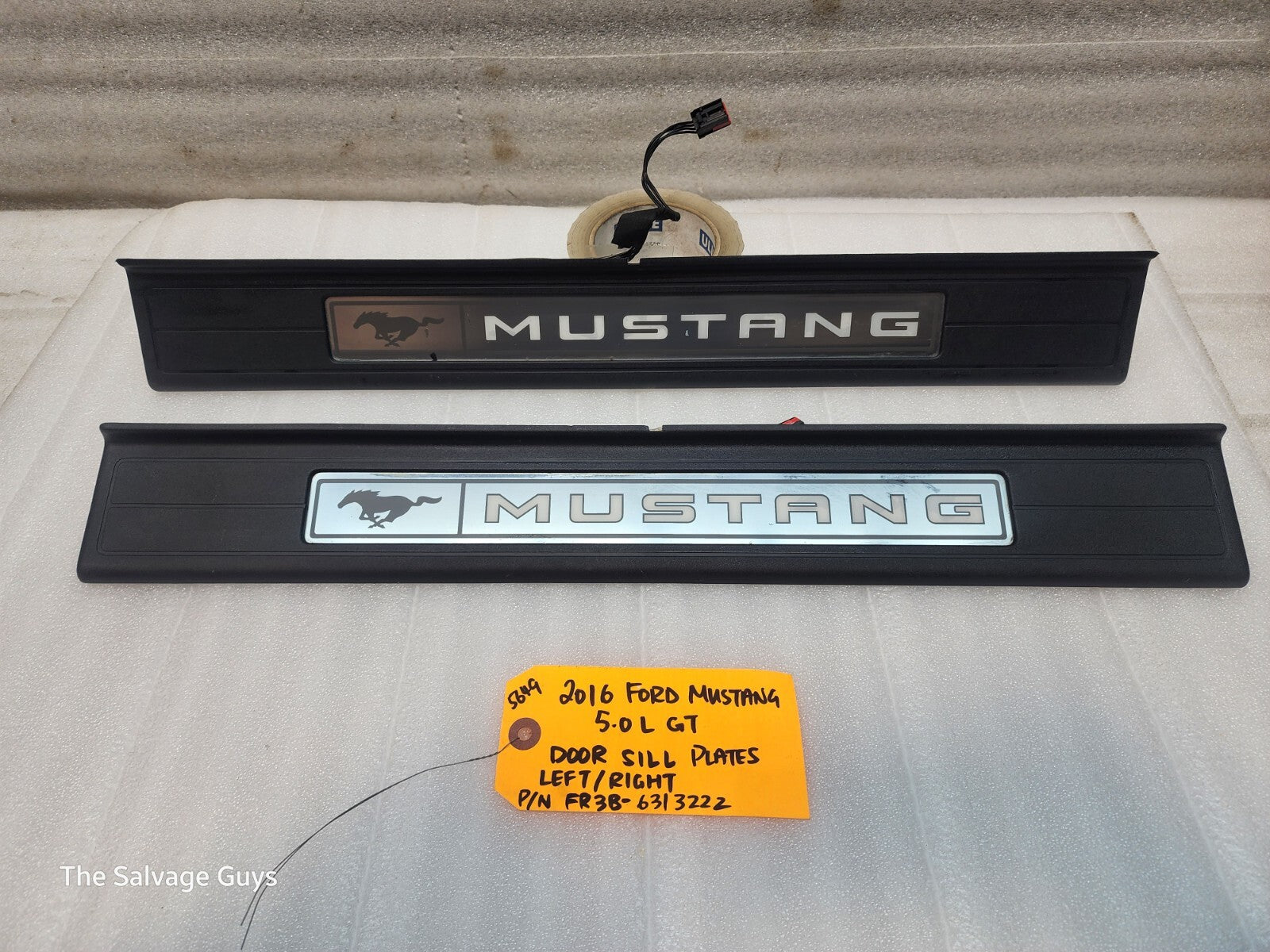 2016 FORD MUSTANG 5.0 GT OEM ILLUMINATED DOOR SILL TRIM LEFT RIGHT 15 16 17