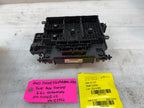 01-05 Chevrolet GMC SILVERADO SIERRA LLY UNDERHOOD FUSE RELAY BOX 15115618-02