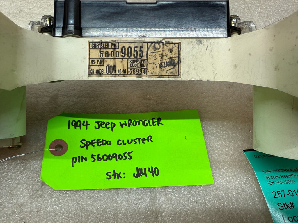92-95 JEEP WRANGLER YJ OEM METRIC GAUGE CLUSTER SPEEDOMETER TACH 56009055