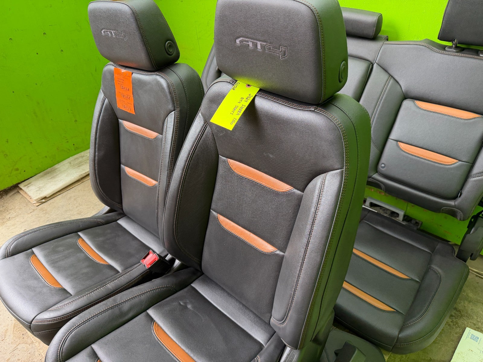 2024 GMC AT4 2500hd 3500hd FRONT REAR LEATHER SEATS HEATED COOLED