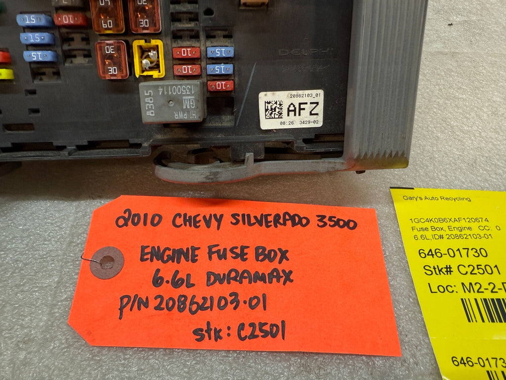 08-10 Chevrolet GMC 2500hd SIERRA 6.6 LMM UNDERHOOD FUSE RELAY BOX 25833305-03