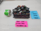 01 02 Chevrolet GMC SILVERADO SIERRA LLY UNDERHOOD FUSE RELAY BOX 15328827-03