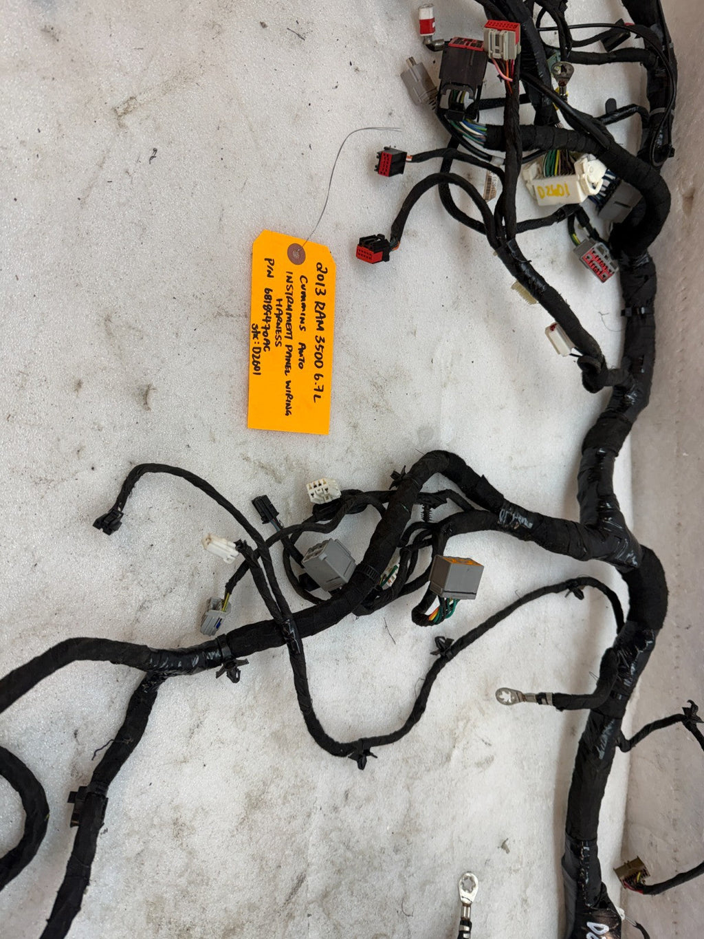 13 RAM 2500 3500 6.7 INSTRUMENT DASH GAUGE CLUSTER WIRING HARNESS P68189470AC