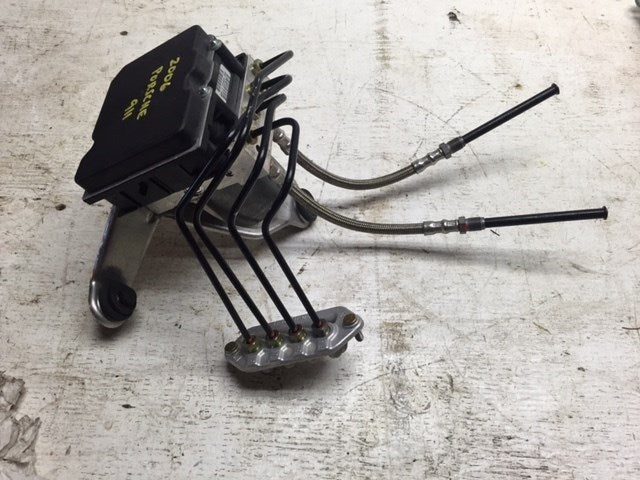 06 Porsche 997 911 C2 ABS BRAKE PUMP CONTROL UNIT 997.355.755.06  05 07 08