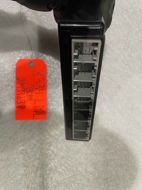 11-14 Chevrolet GMC 2500HD DURAMAX 6.6 LML BCM BODY CONTROL MODULE 20939138
