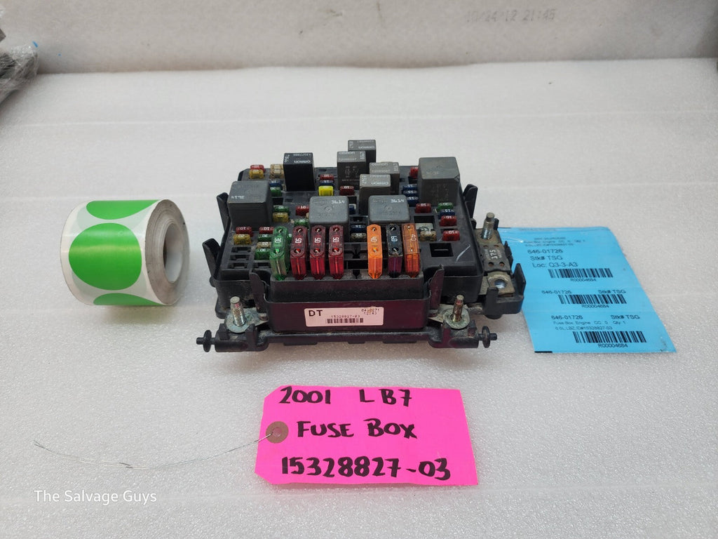 01 02 Chevrolet GMC SILVERADO SIERRA LLY UNDERHOOD FUSE RELAY BOX 15328827-03