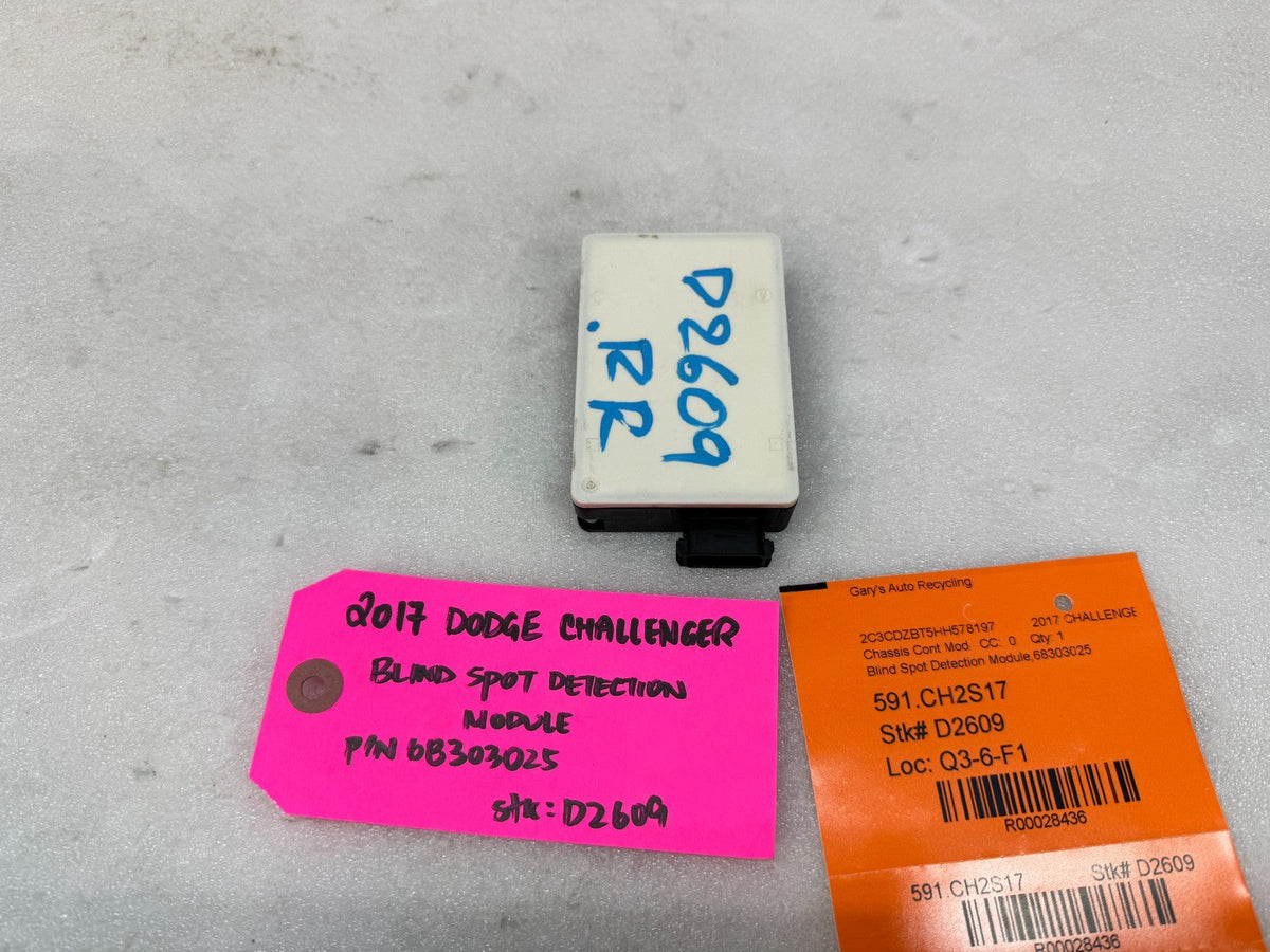 15-18 DODGE CHALLENGER SRT OEM LEFT RIGHT REAR BLIND SPOT SENSOR MODULE 68303025